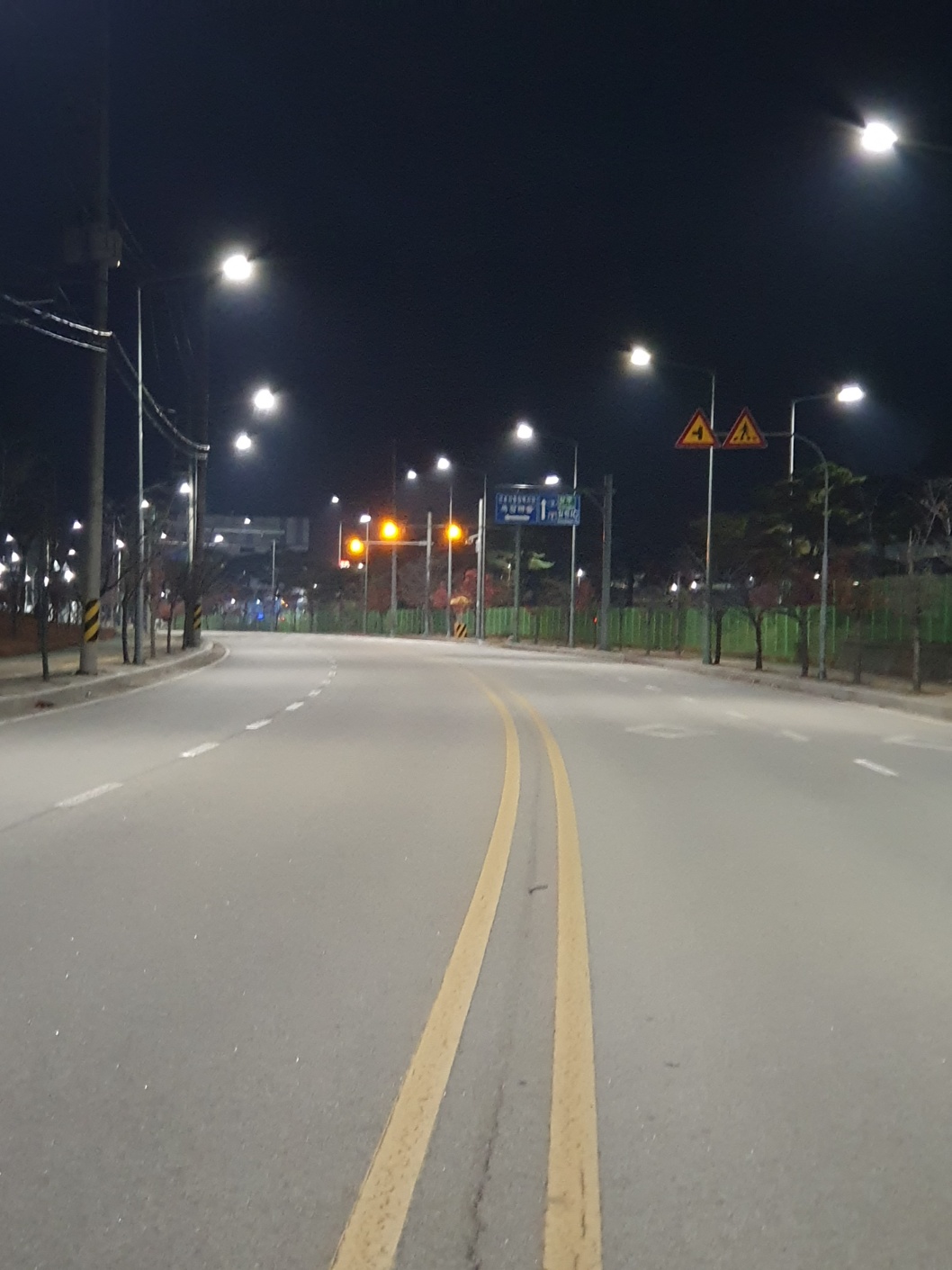 LED 가로등 교체 후 실제 야간 도로 전경